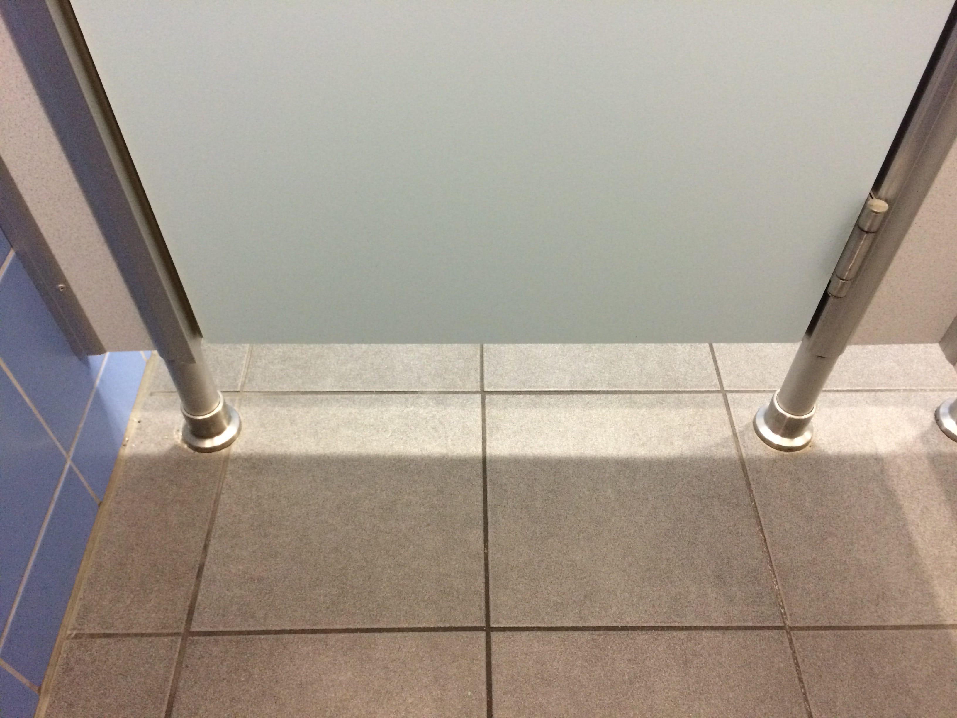 Toilettentüren Nr. 8: Autobahnraststätte bei Ilsfeld / Deutschland (2014)