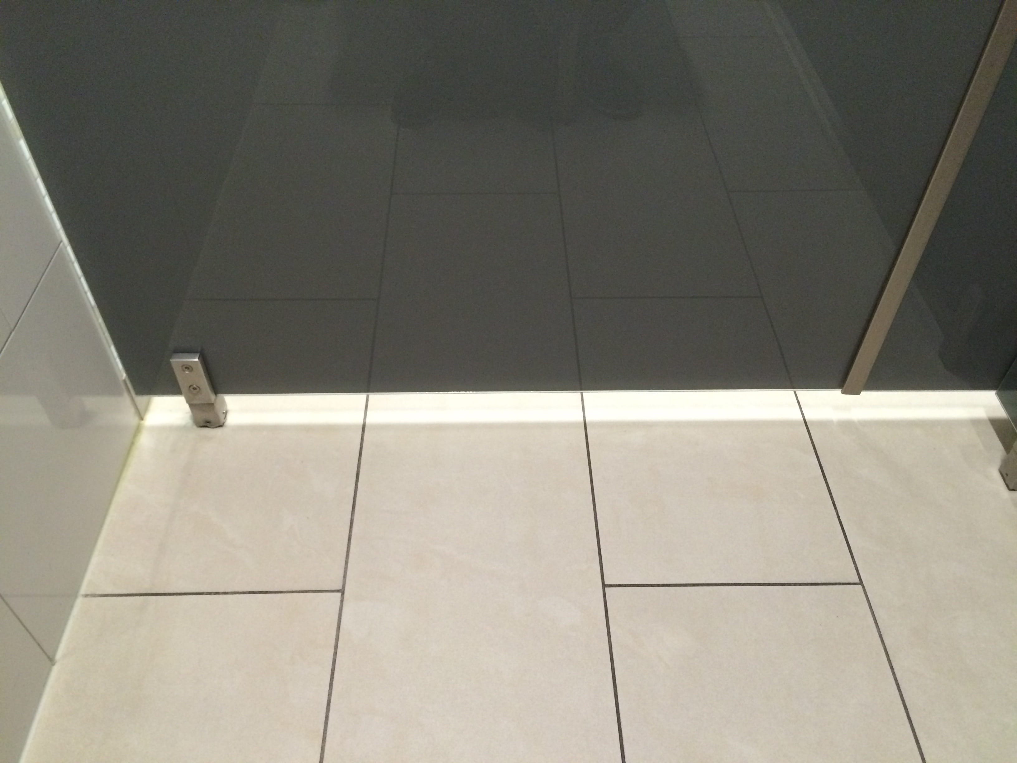 Toilettentüren Nr. 12: Flughafen Frankfurt am Main / Deutschland (2015)