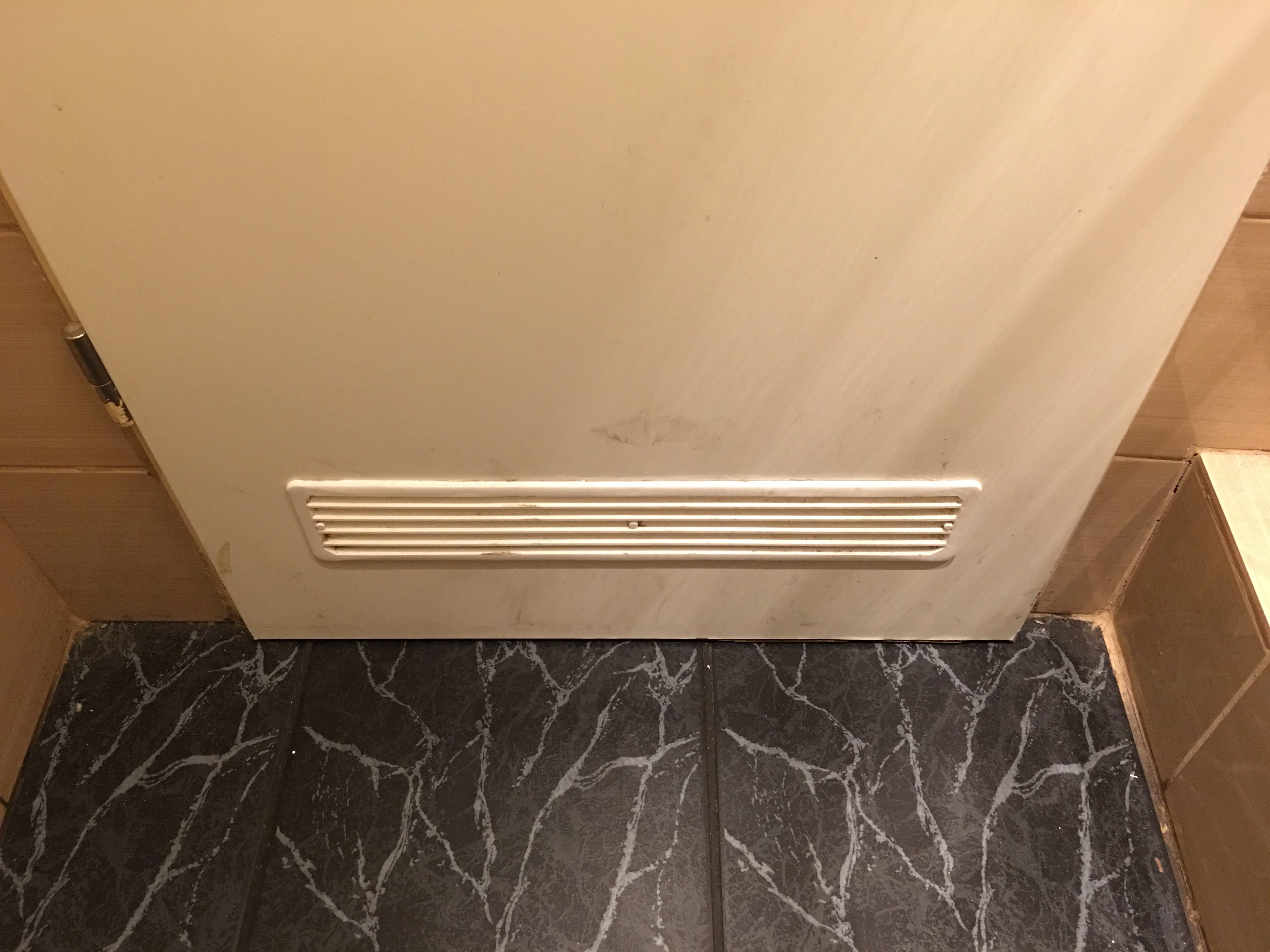 Toilettentüren Nr. 53: Café „Tenten“, Düsseldorf / Deutschland (2016)
