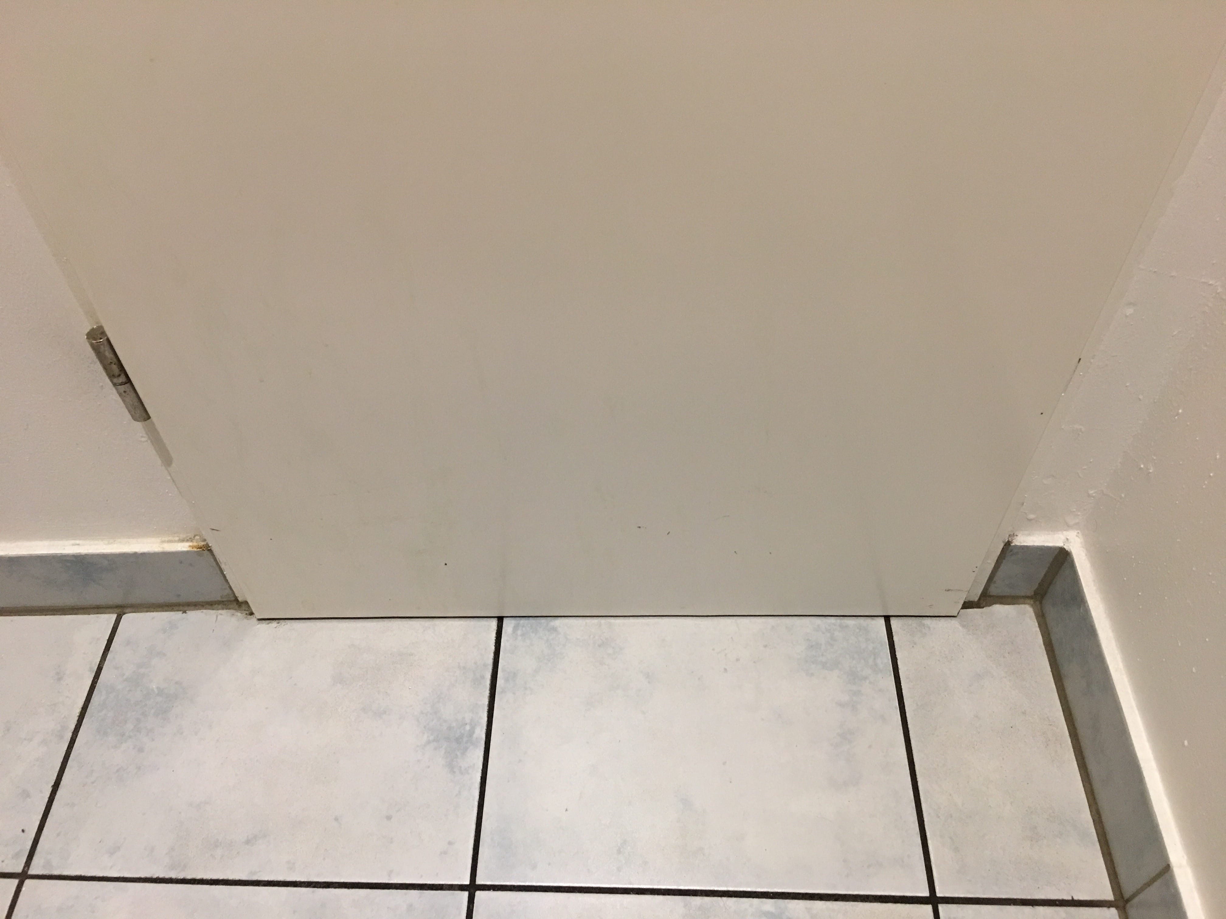 Toilettentüren Nr. 77: Restaurant „Hafenliebe“, Neuss / Deutschland (2016)