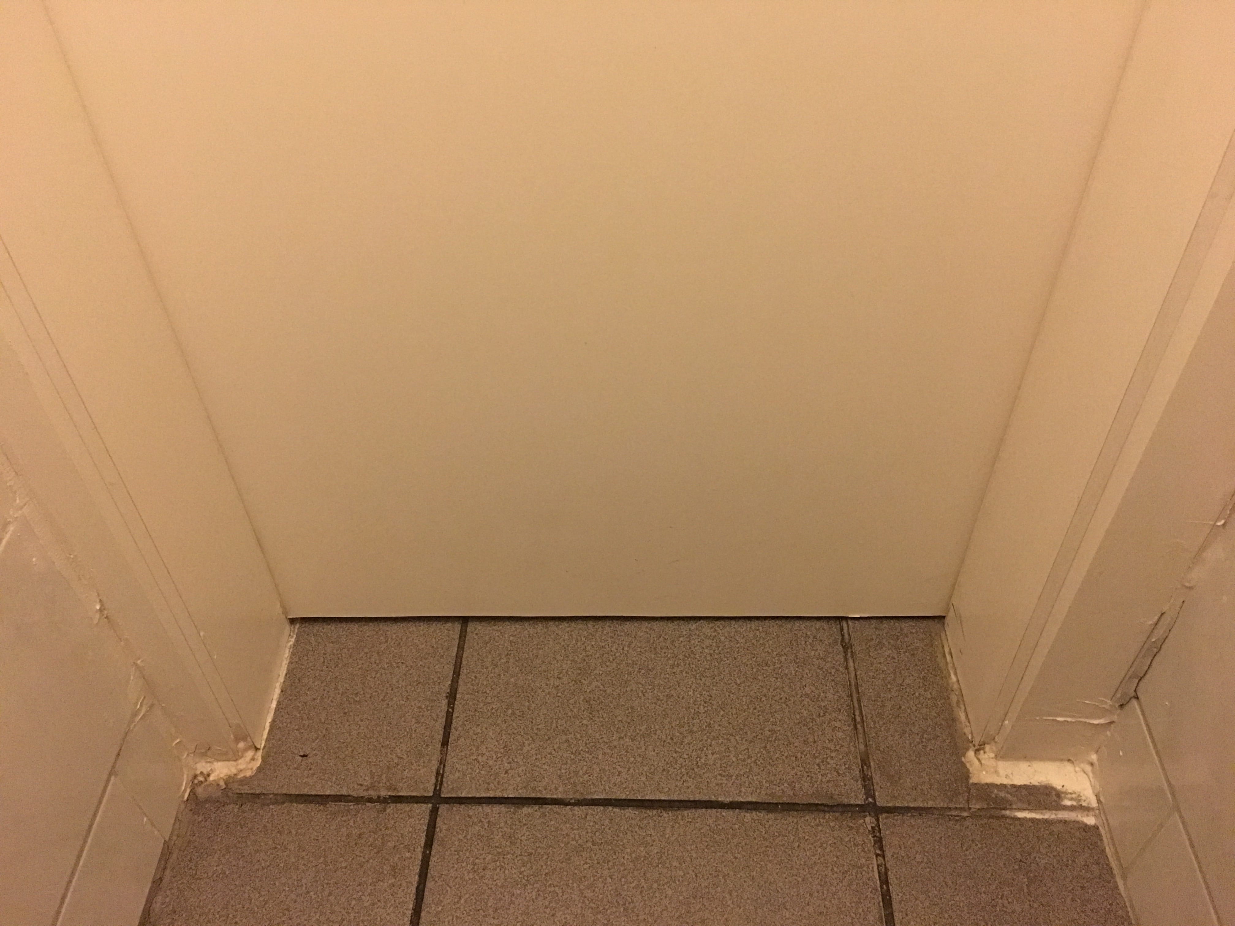 Toilettentüren Nr. 84: Imbiss „Sawadty“, Düsseldorf / Deutschland (2017)