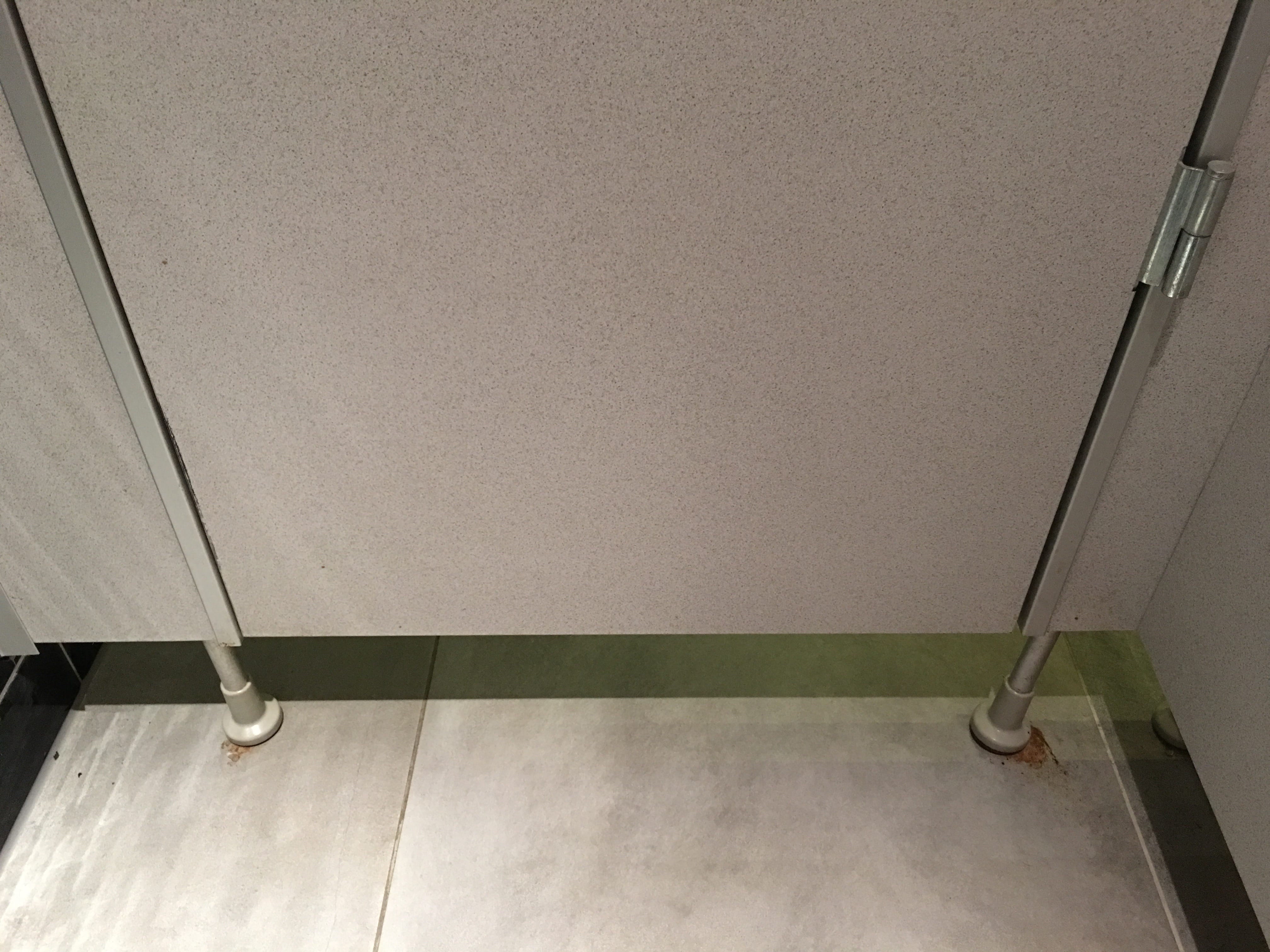 Toilettentüren Nr. 96: Bar „DayNight“, Neuss / Deutschland (2017)