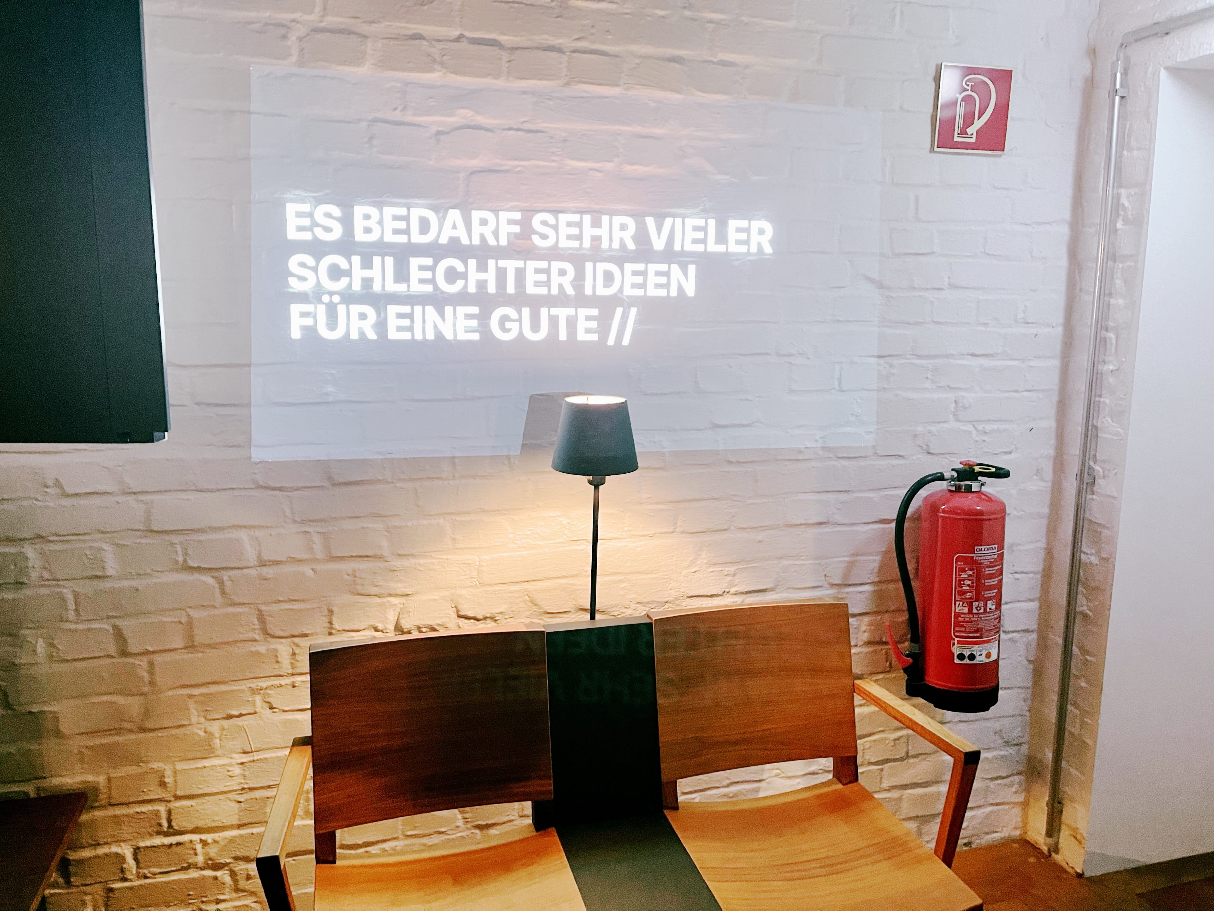 ÜBERSCHRIFTEN zu Gast bei OLIVER CONRAD: ES BEDARF SEHR VIELER SCHLECHTER IDEEN FÜR EINE GUTE //